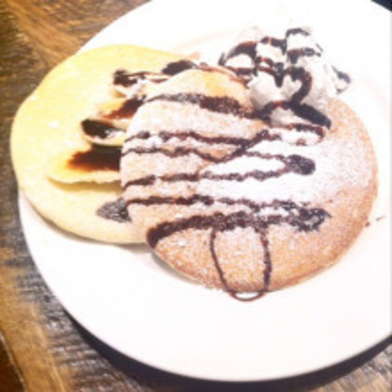 パンケーキ　トッピング　チョコバナナ(カフェ&グリル シズルガズル 渋谷ヒカリエ店 （Cafe&GrillSIZZLEGAZZLE）)