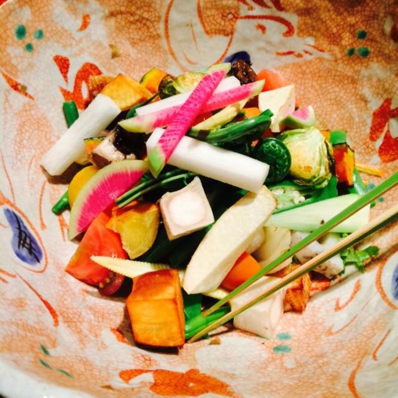 20品目の野菜サラダ(和食とお酒 きいろ 青山店)