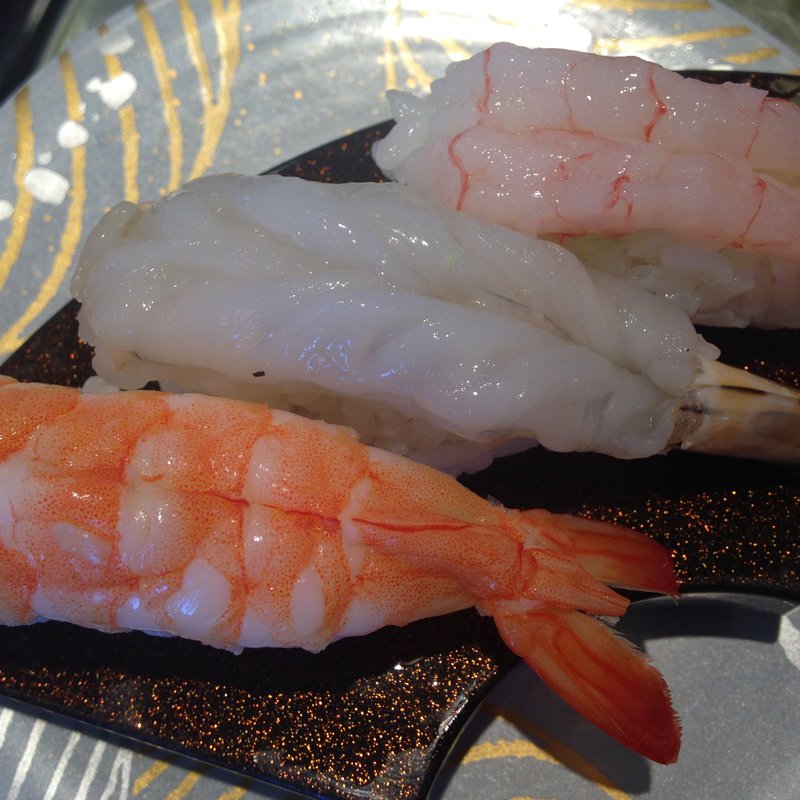 海老食べ比べ(地魚回転寿司 丸藤)