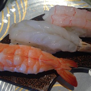 海老食べ比べ(地魚回転寿司 丸藤)