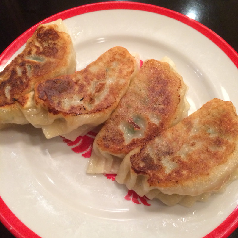 ドラゴン大餃子(4個)(ドラゴン レッド リバー 阪急西宮ガーデンズ店)