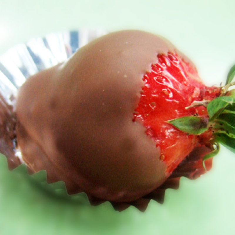 ストロベリーチョコ（あまおう）(近江屋洋菓子店 神田店 （オウミヤヨウガシテン）)