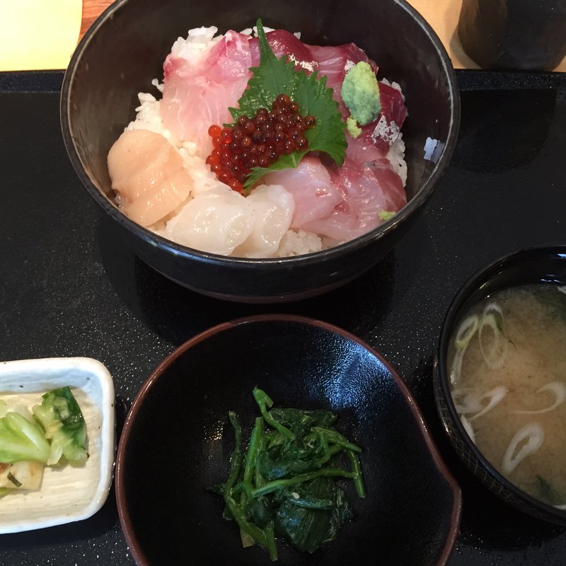 海鮮丼ランチ 