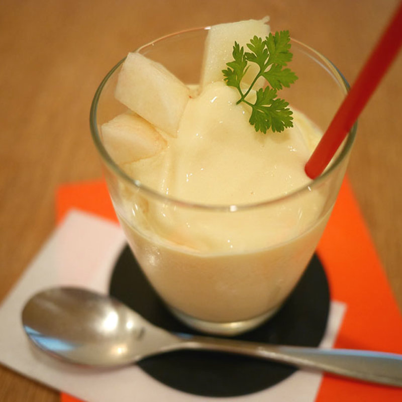 桃のスムージー(fruit cafe Saita! Saita!)