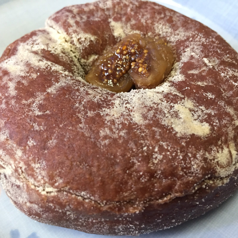 イチジクハニークリーム(ミサキドーナツ 逗子店)