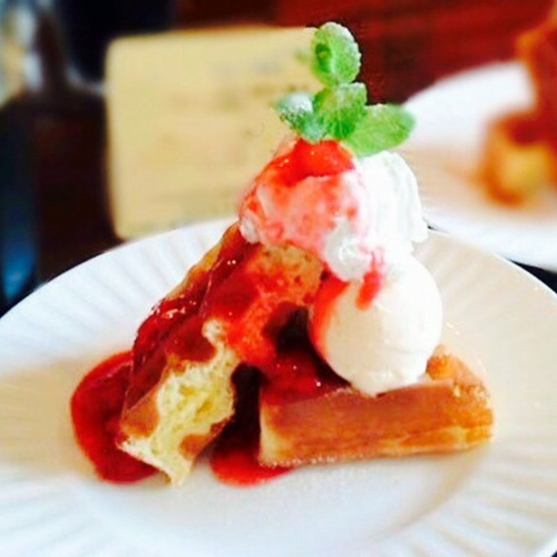 イチゴワッフル（ハーフ）(グランヒル )