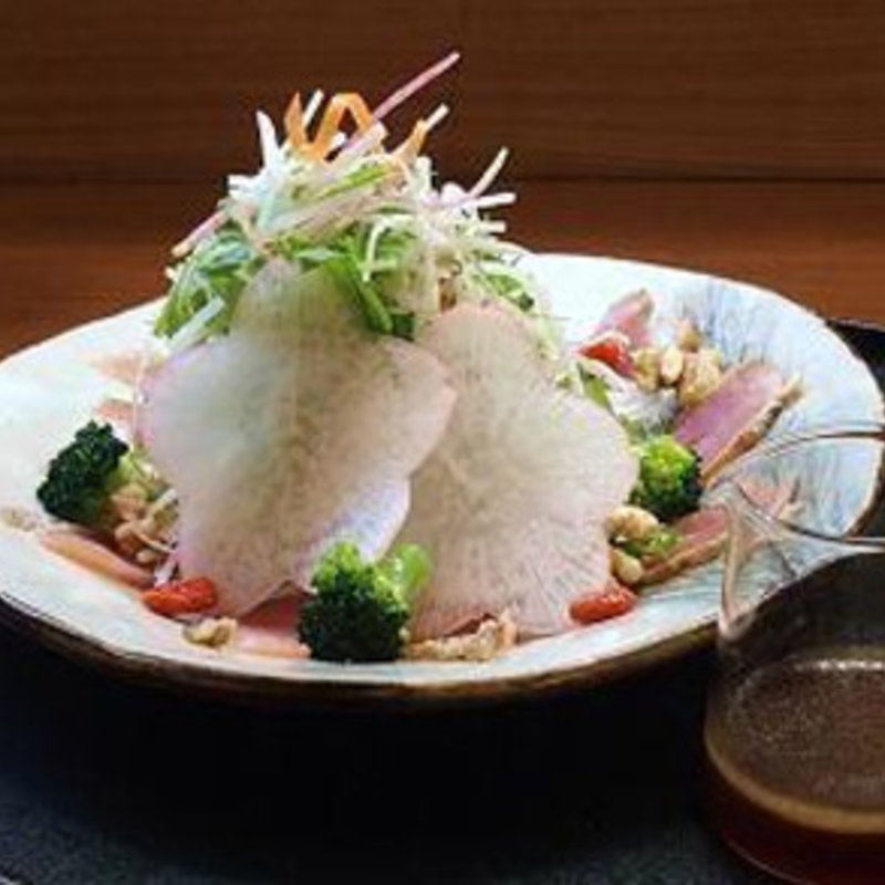 宮崎地鶏のサラダ仕立て(貴馳走坊 あ・うん)