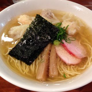 特製ワンタン麺 白だし(支那そば 八雲 （しなそば やくも）)