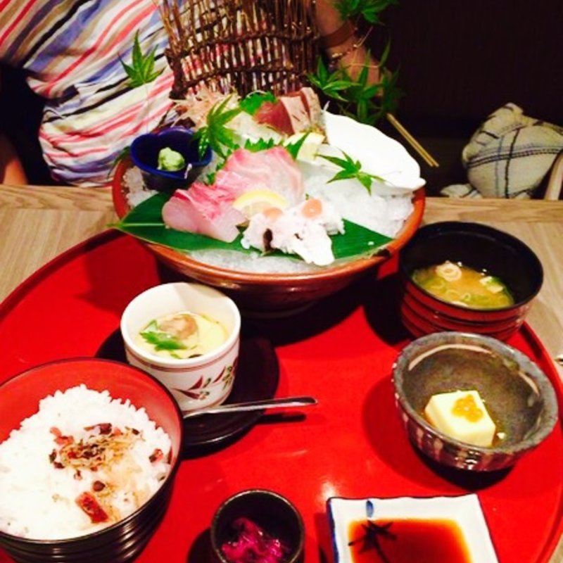 お造り御膳・梅(うを匠 せん （うおしょう せん）)