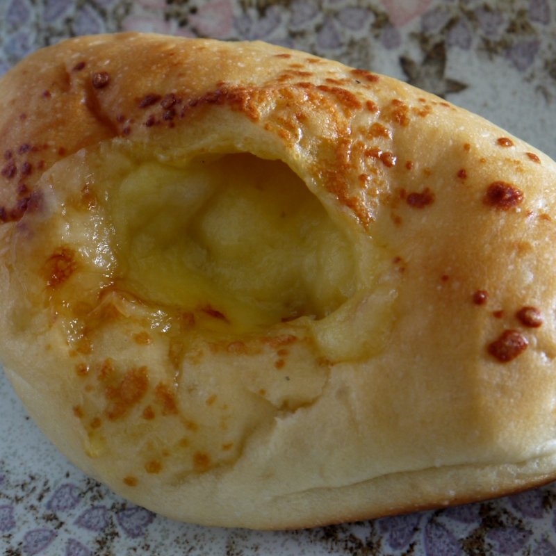 がっつりチーズ(パンパティ こむぎのおはなし)