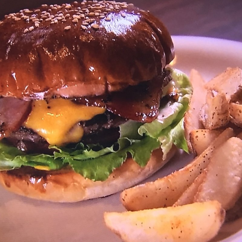 ベーコンチーズバーガー(ボンファイアー （Bon Fire）)