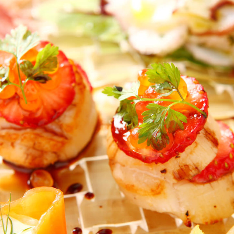 ホタテと苺のミルフィーユ(Piccole Lampare ＆ rooftop sky bar)