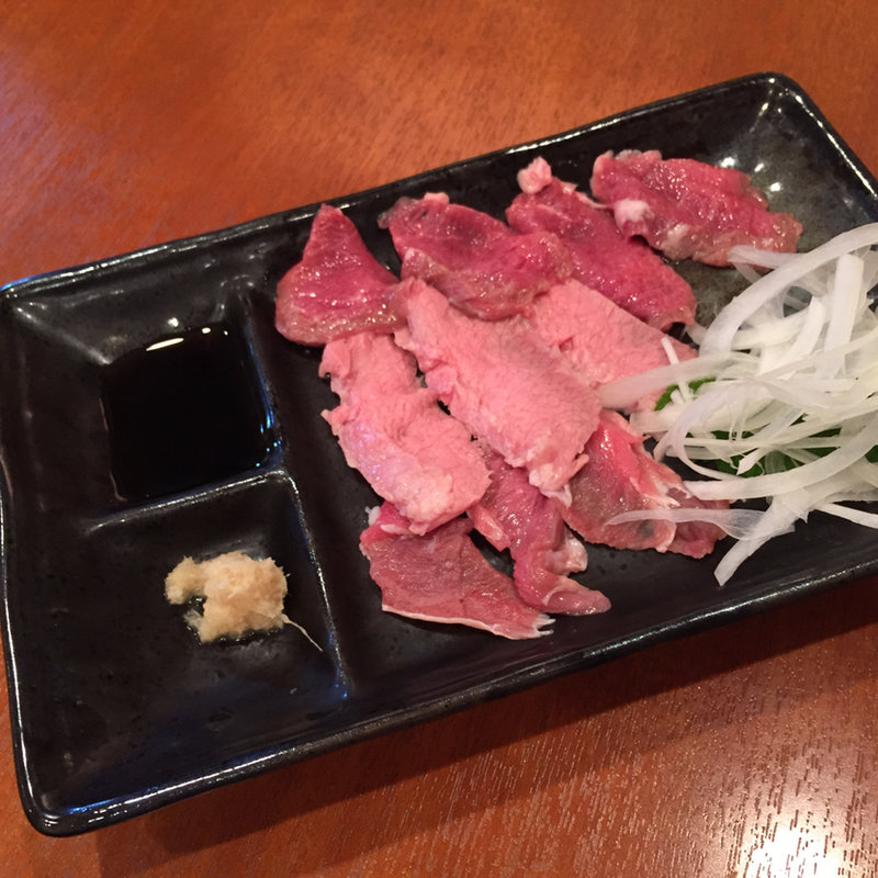 ヤギさしみ(沖縄料理の店 はながさ)