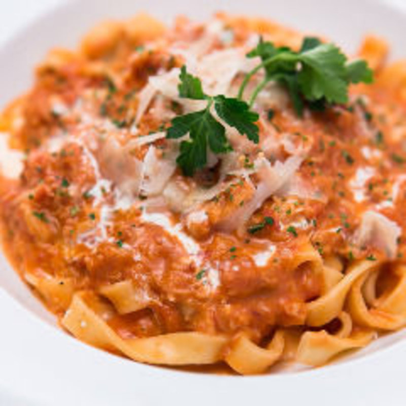 ズワイガニたっぷりのトマトクリームフェットチーネ(チェックイン （CHECK IN）)