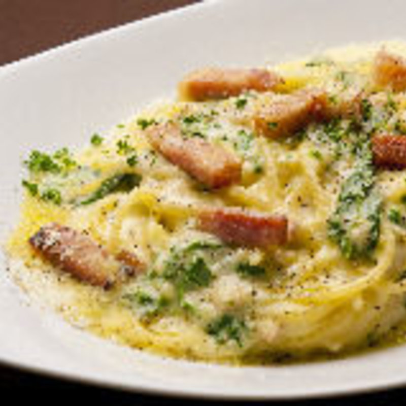 ベーコンとほうれん草のクリームパスタ(世界のビール博物館 東京スカイツリータウン・ソラマチ店)
