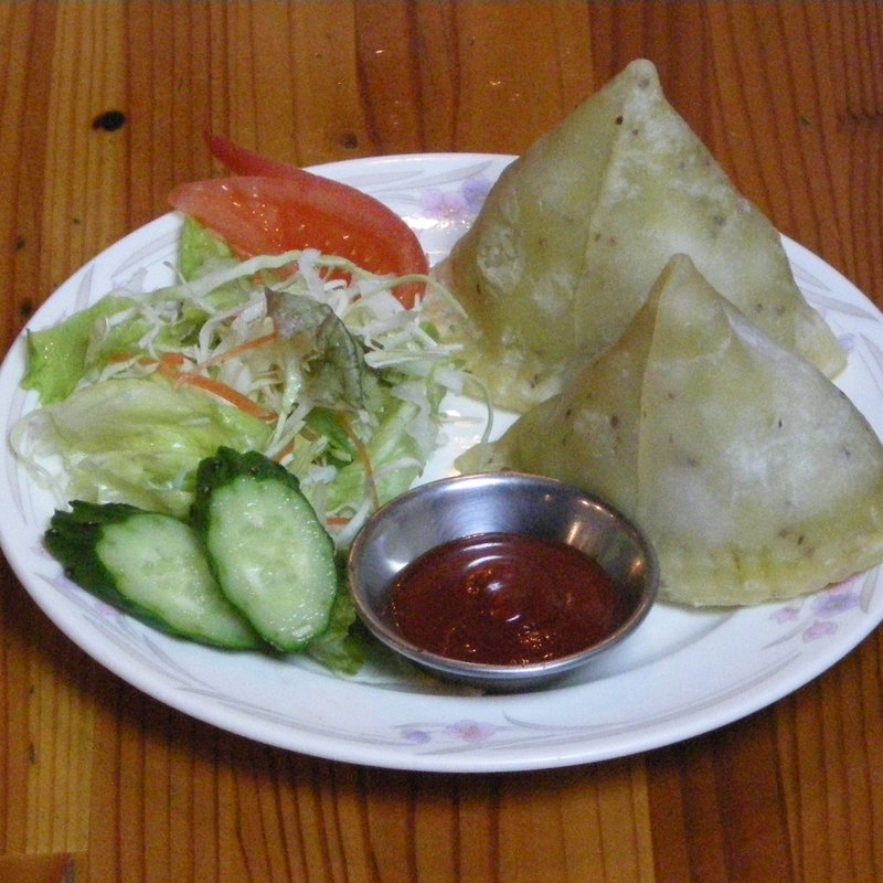 サモサ(デウラリバッティ （デウラリ食堂）)