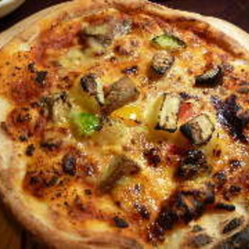 アンチョビと色々野菜のピザ(ホワイトロータス （White Lotus）)