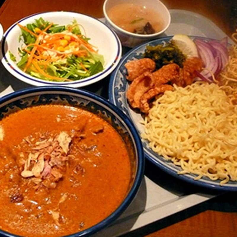 カオソーイ(ソムオー 新大久保店)