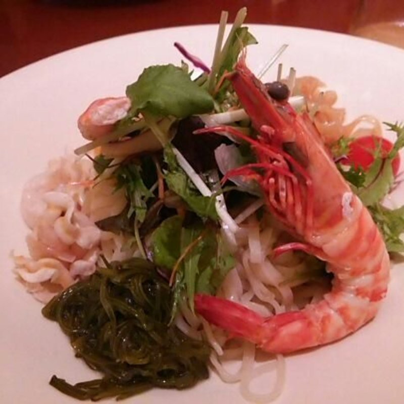 海鮮冷やし蕎麦(純中華 南国酒家 伊勢丹新宿店)