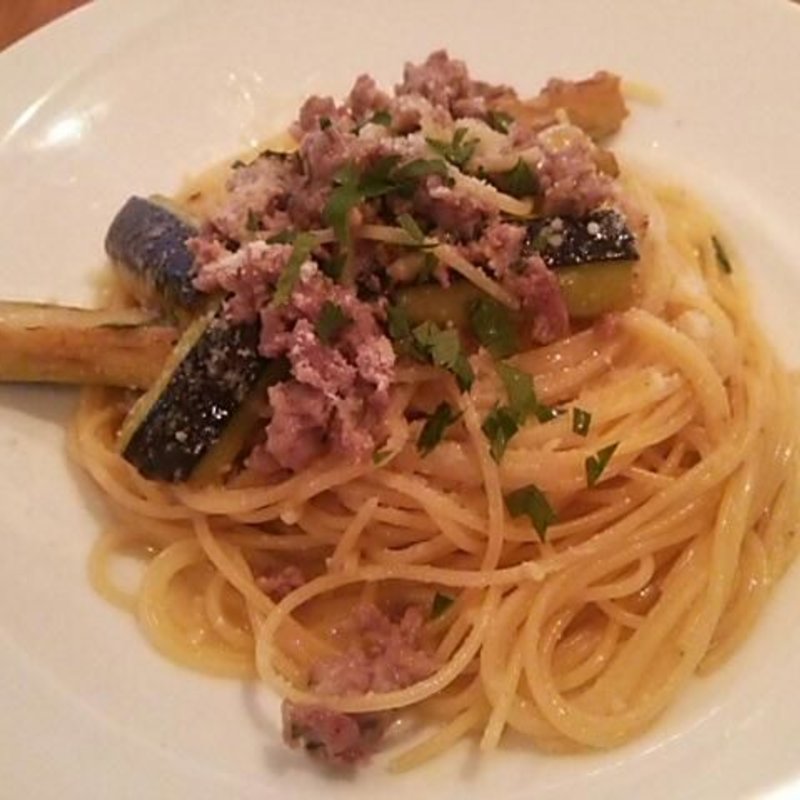 サルシッチャと茄子のスパゲッティー（ランチセット）(ファットリーア エッセ)