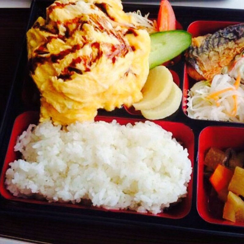 ハンバーグ定食(たかま )