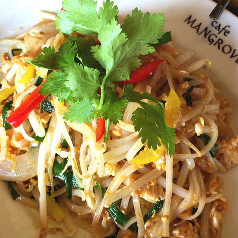 パッタイ(カフェ マングローブ)