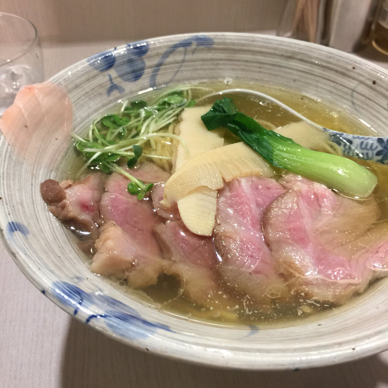 豚肩ロース汐そば(メンドコロ キナリ)