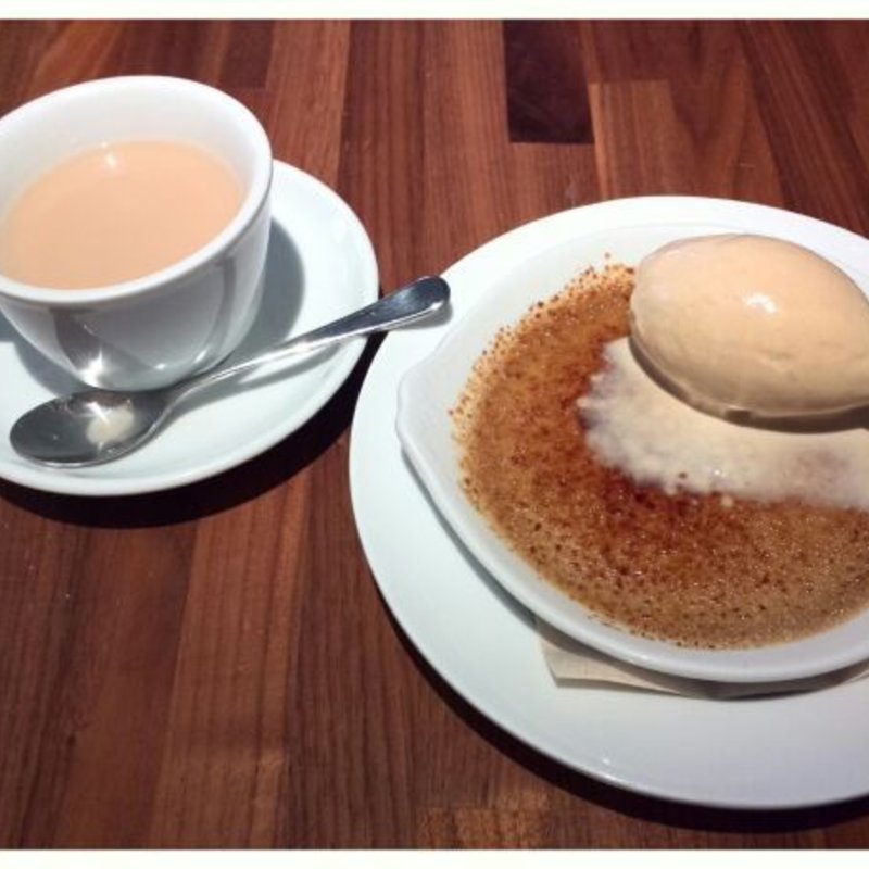 紅茶のクレームブリュレ　ドリンクセット(Skew（スキュー）　有楽町)