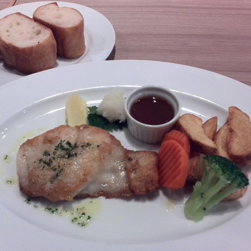 白身魚のフリット(GRAINE MARCHE KITCHEN(グレーヌマルシェキッチン))