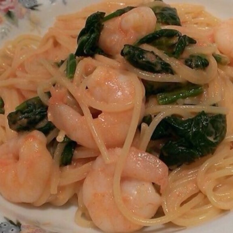 エビとほうれん草のトマトクリームソースパスタ(Shinzi Katoh Cafe Dining シンジ カトウ カフェ ダイニング)