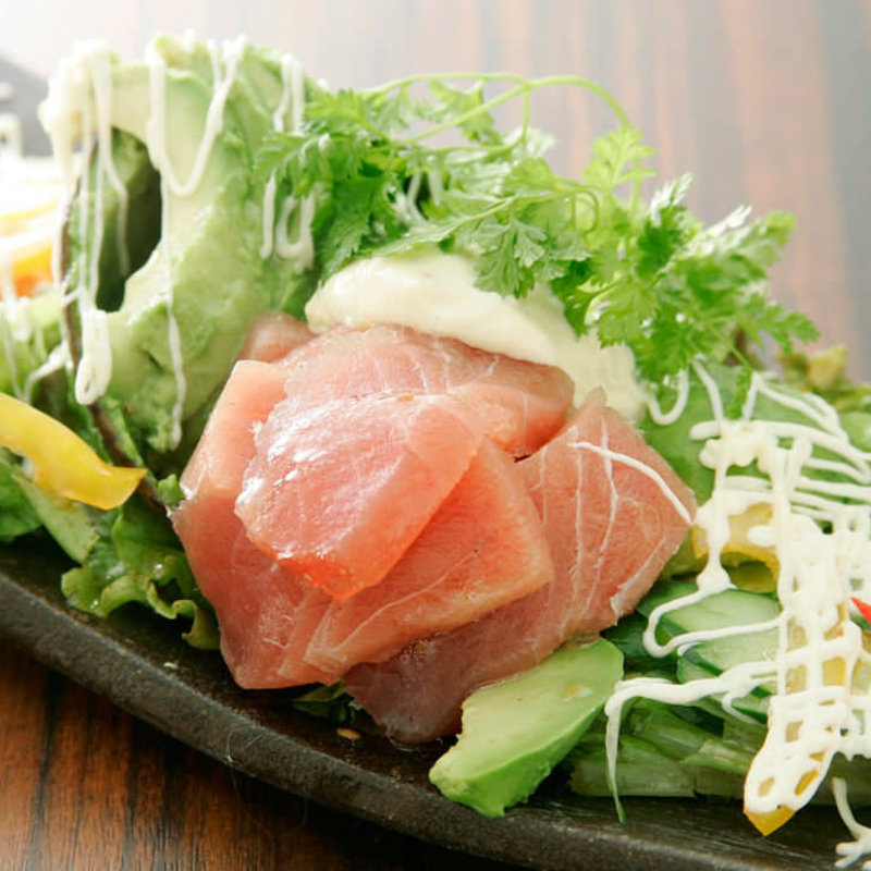 サーモンとアボカドのサラダ(えちご )