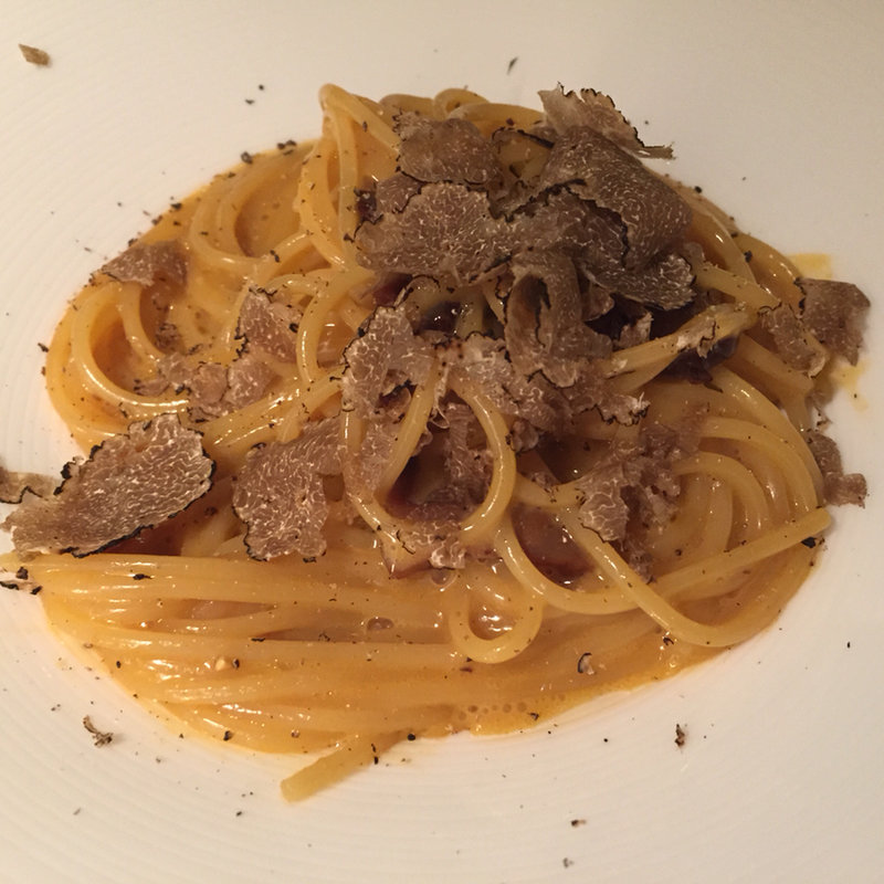 カルボナーラ サマートリュフかけ(Il vischio イルヴィスキオ)