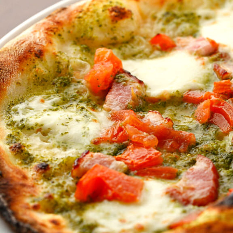 ベーコンとフレッシュトマトのピザ(ボイボイ （boiboi）)