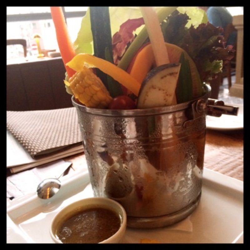 新鮮野菜の特製バーニャカウダ(GREEN RATTAN （グリーンラタン）)