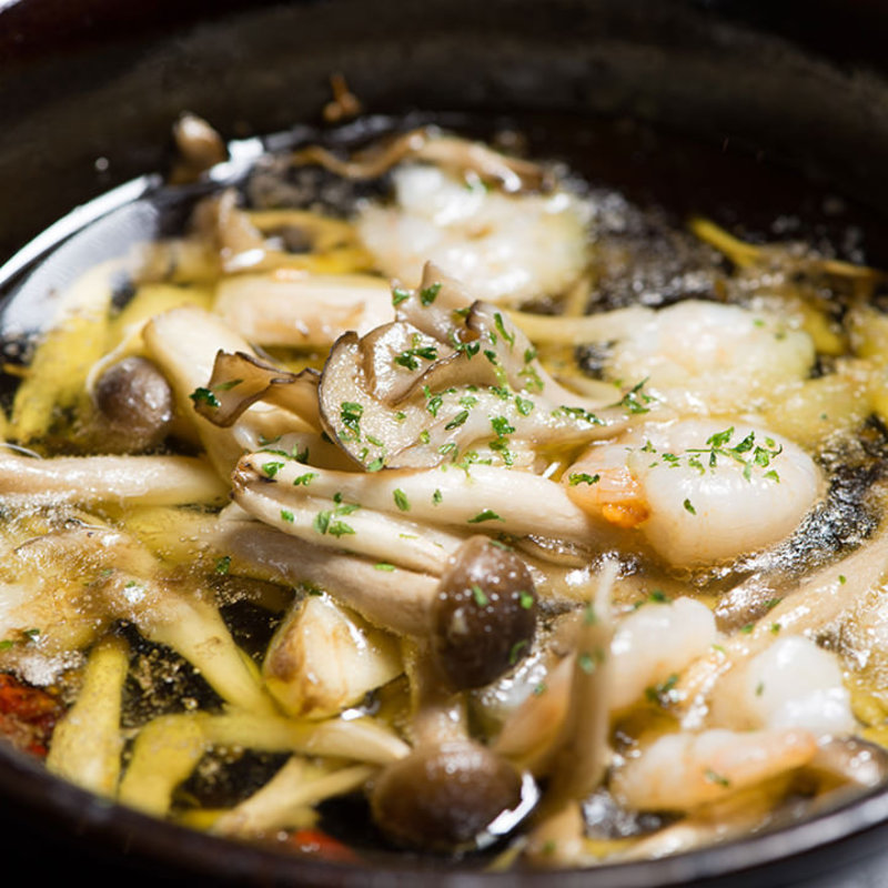 海老ときのこのアヒージョ(ボイボイ （boiboi）)