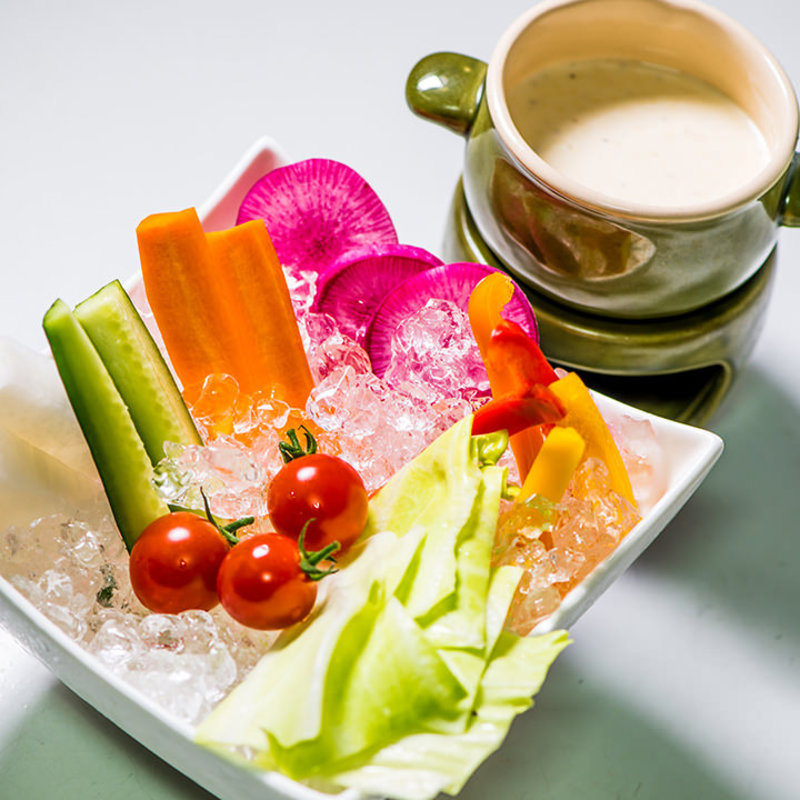 季節野菜のバーニャカウダ(ボイボイ （boiboi）)