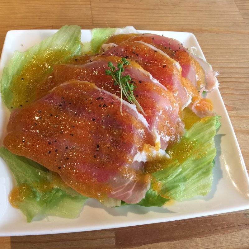 トマトと生ハムのサラダ(氷川ブリュワリー)