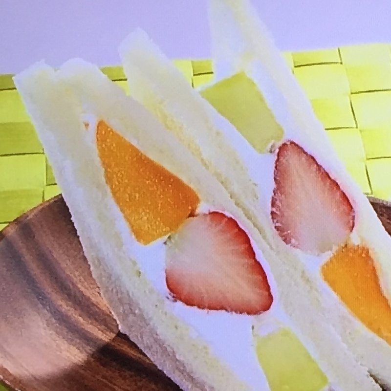 季節のミックスフルーツサンドスペシャル(マルトメ･ザ･ジューサリー （Marutome the Juicery）)