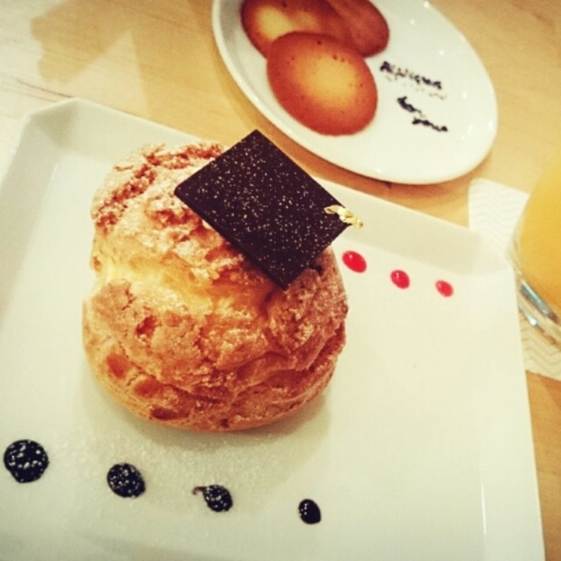 シュー アラクレーム(アヴァンソン （【旧店名】フラットリア）)