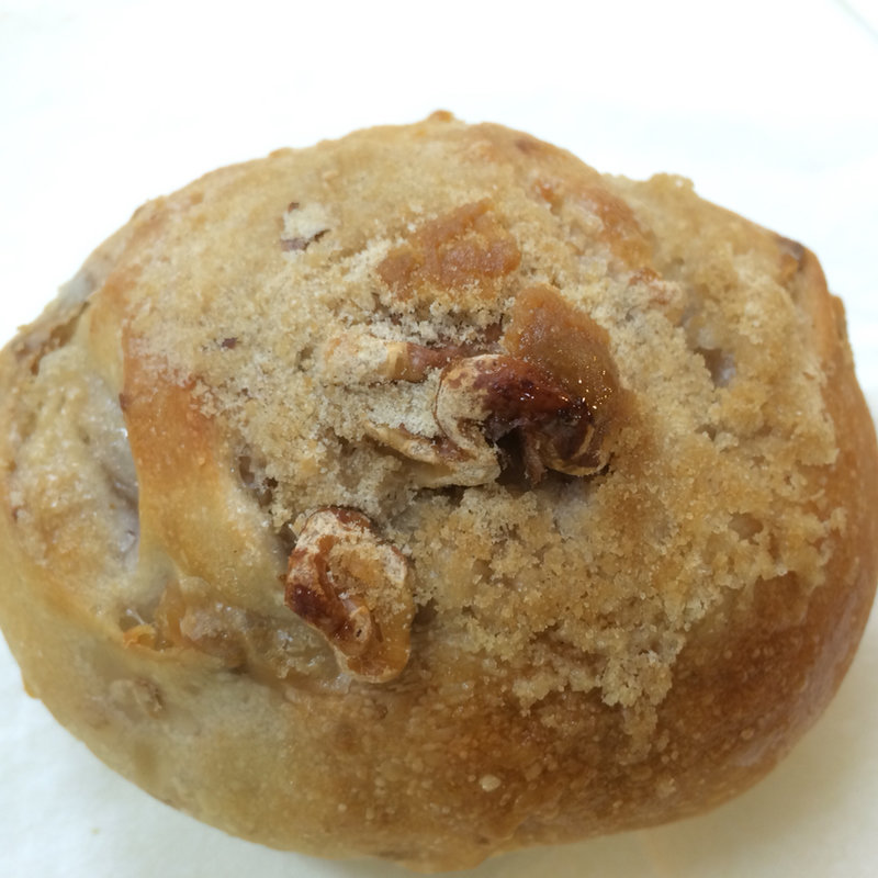 くるみパン(ブーランジェリーラトリエ)