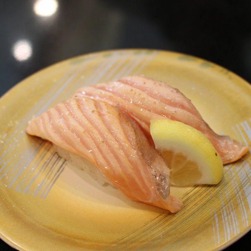 トロサーモン炙り(まぐろ問屋 三浦三崎港 横浜ワールドポーターズ店)