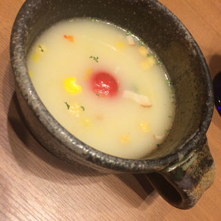 雨明特製スープ(雨明 （アメアカリ）)
