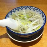 牛テールスープ(牛たん炭焼 利久 渋谷ヒカリエ店)
