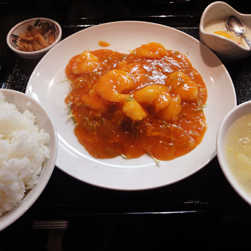 エビチリ定食(中華料理 平和園)