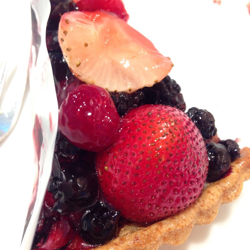 赤いフルーツタルト(キル フェ ボン 京都店 （Quil Fait Bon）)