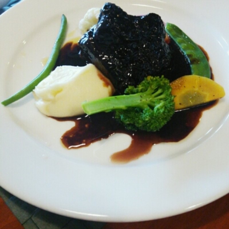 国産和牛ほほ肉の赤ワイン煮(La　CUISINE　FRANCAIS Verveine／ヴェルヴェンヌ　たまプラーザ 　)