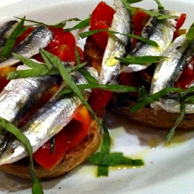 イワシとトマトのブルスケッタ(イル ルポーネ)