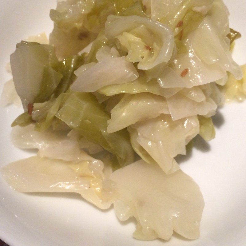 やみつき！クミンきゃべつ(角打ワイン 利三郎)