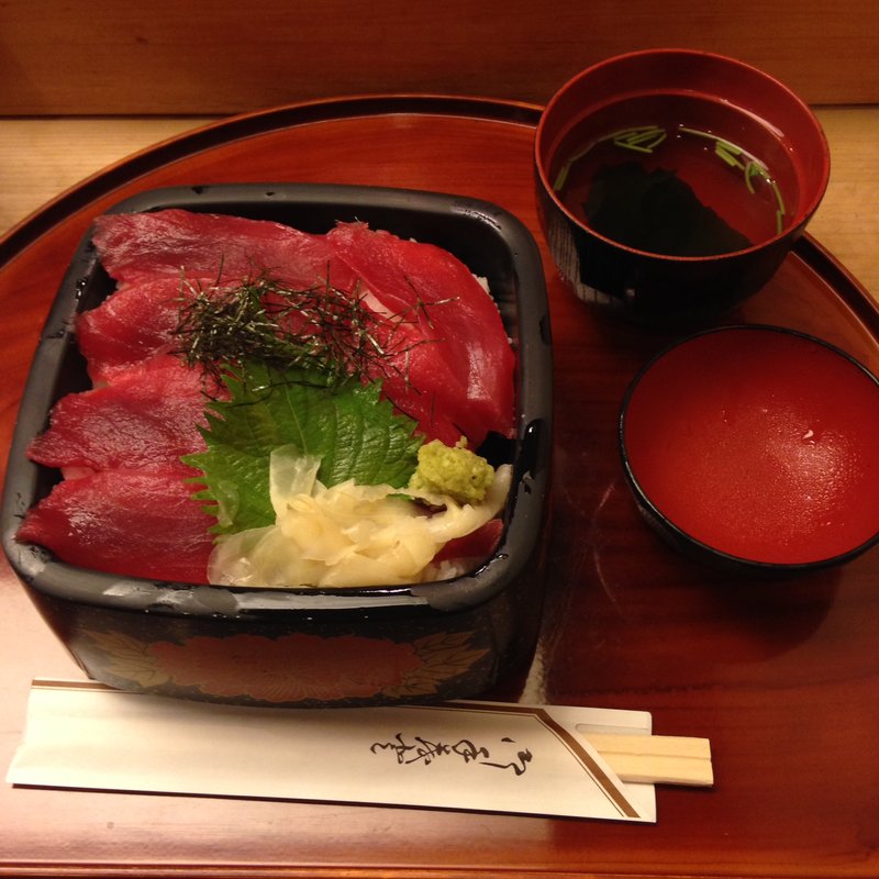 鉄火丼(寿司・割烹 三平 （すしかっぽうさんぺい）)