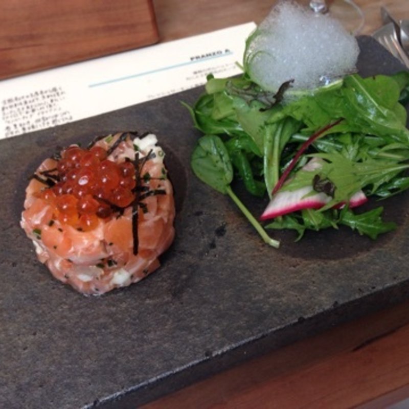 サーモンカルパッチョ(トラットリアイルギオットーネ)